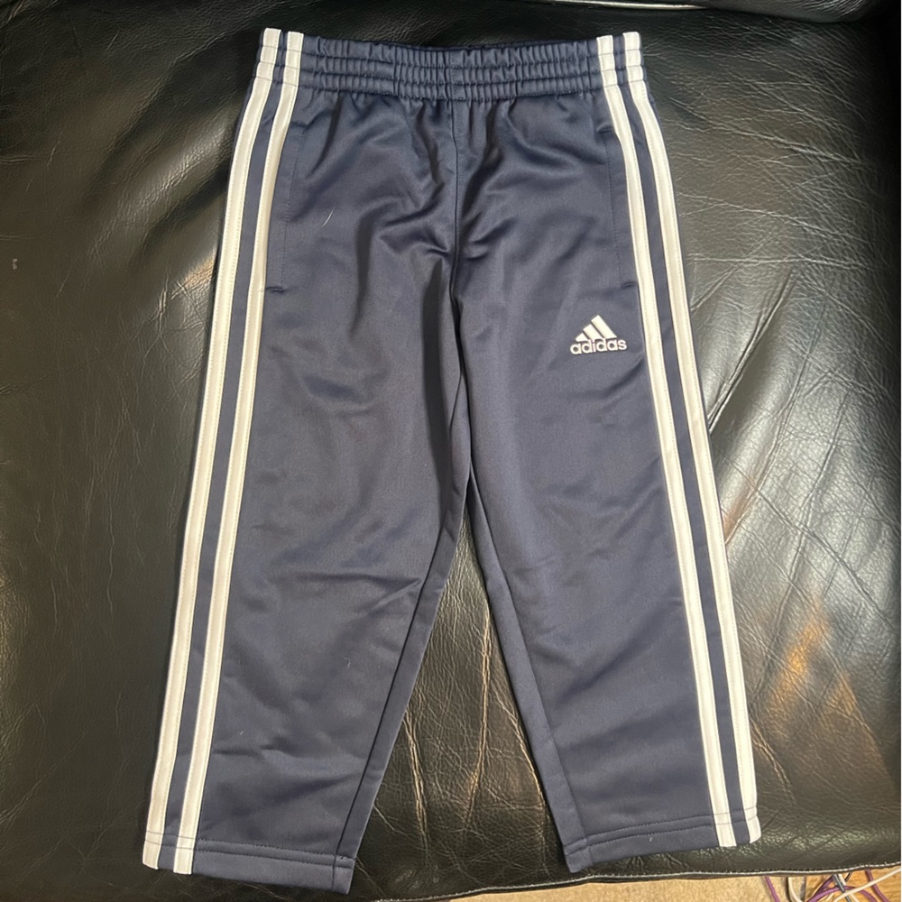 New without tags Adidas pants
